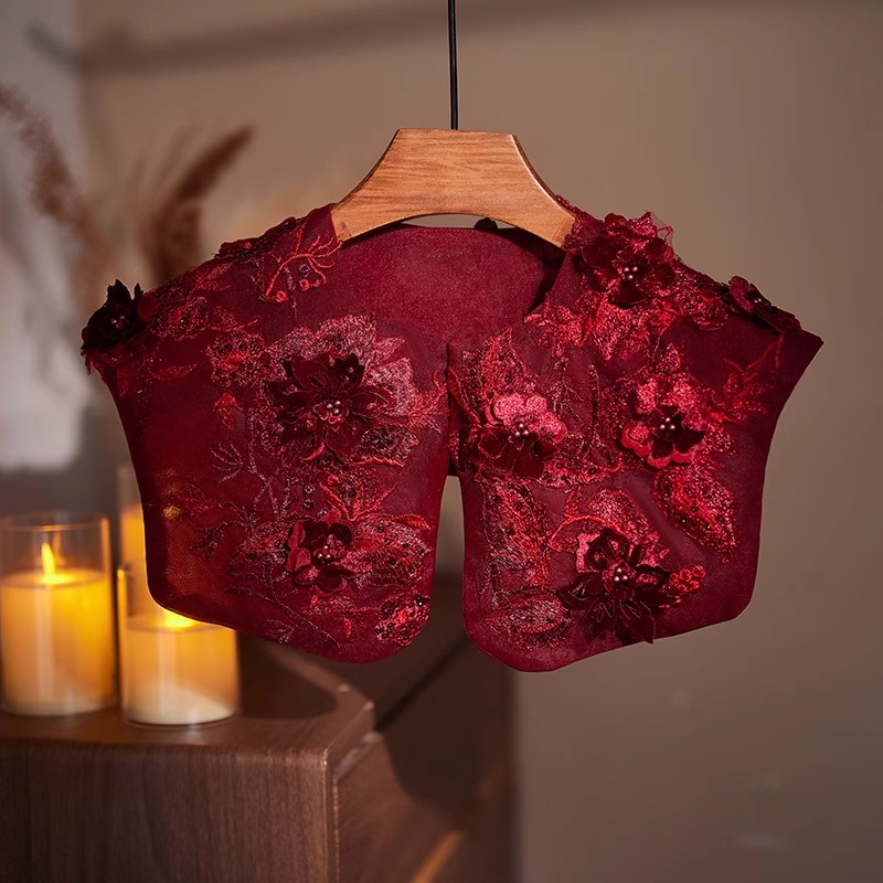 Vintage Fashion In Chinese - Women's Fashion Embroidery Wine Red Lace