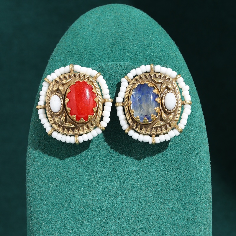 Vintage Fashion Jewelry Brands - Vintage Colored White Red Agate Stud