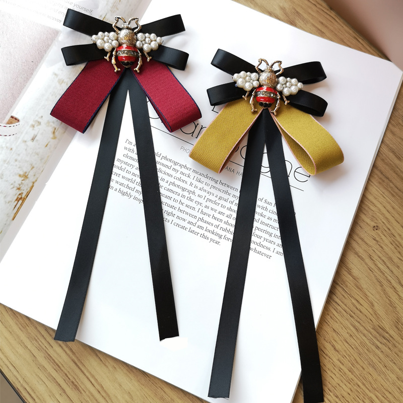 Vintage British Pearl Bee Bow  - Vintage Fashion Boutique ulasan dan harga