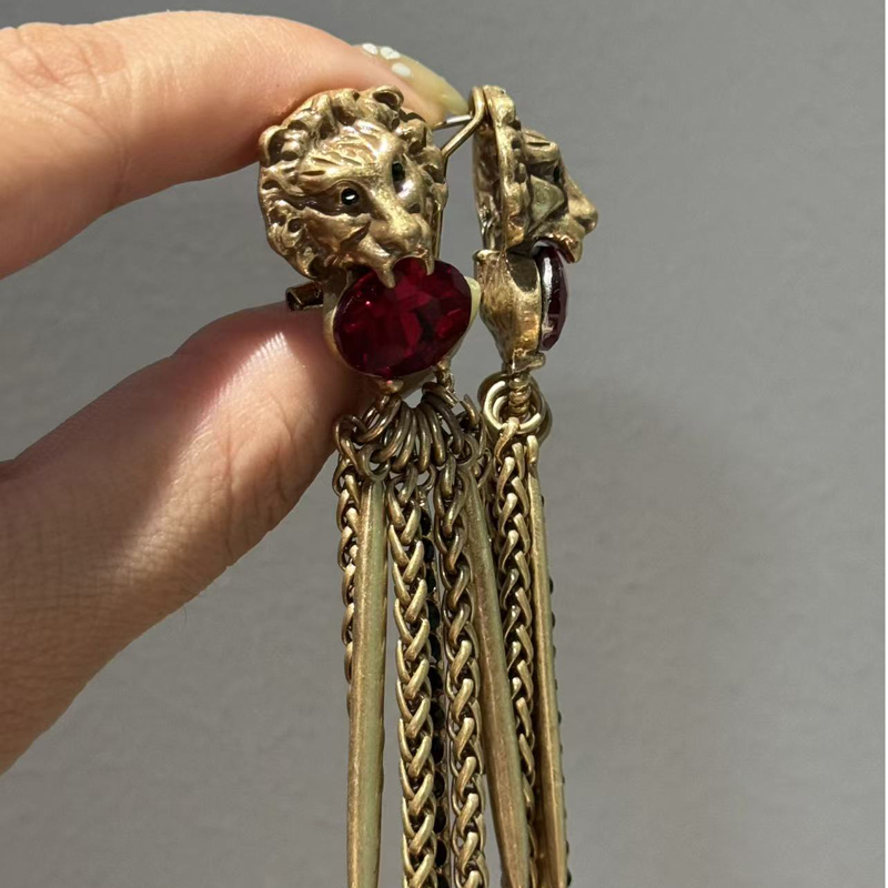 Vintage Lion Head Red Treasure - Vintage Fashion Jewelry Brands ulasan dan harga
