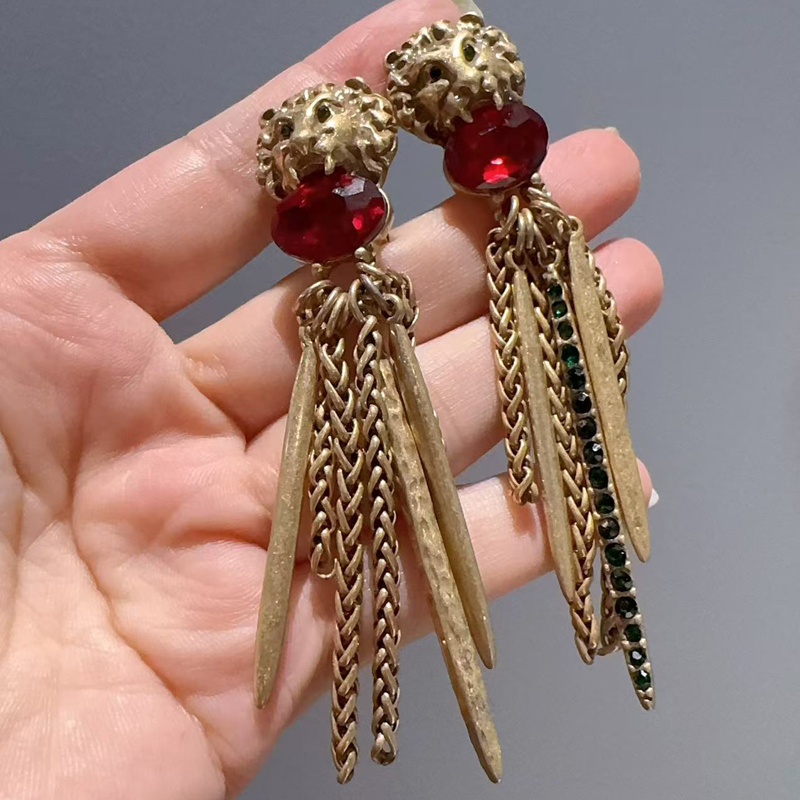 Vintage Lion Head Red Treasure - Vintage Fashion Jewelry Brands ulasan dan harga