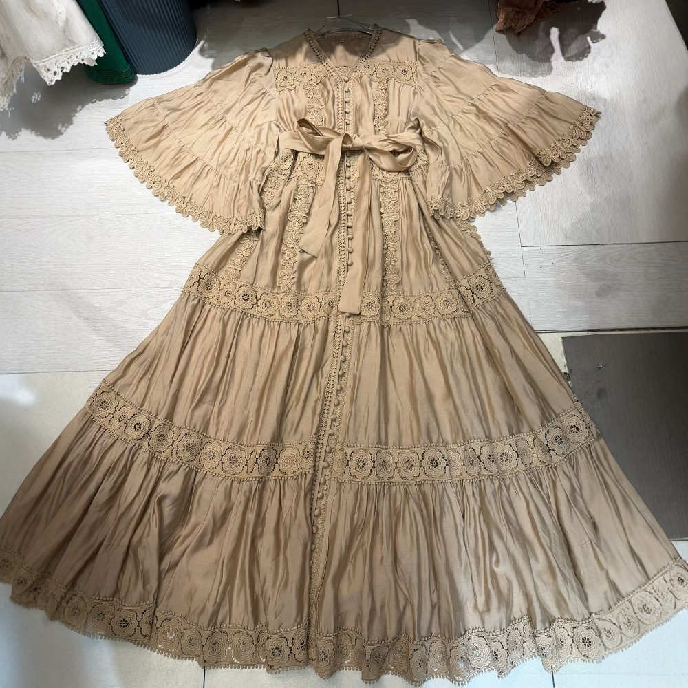 VGH Elegant Vintage Exhibition - Vintage Fashion Exhibition ulasan dan harga