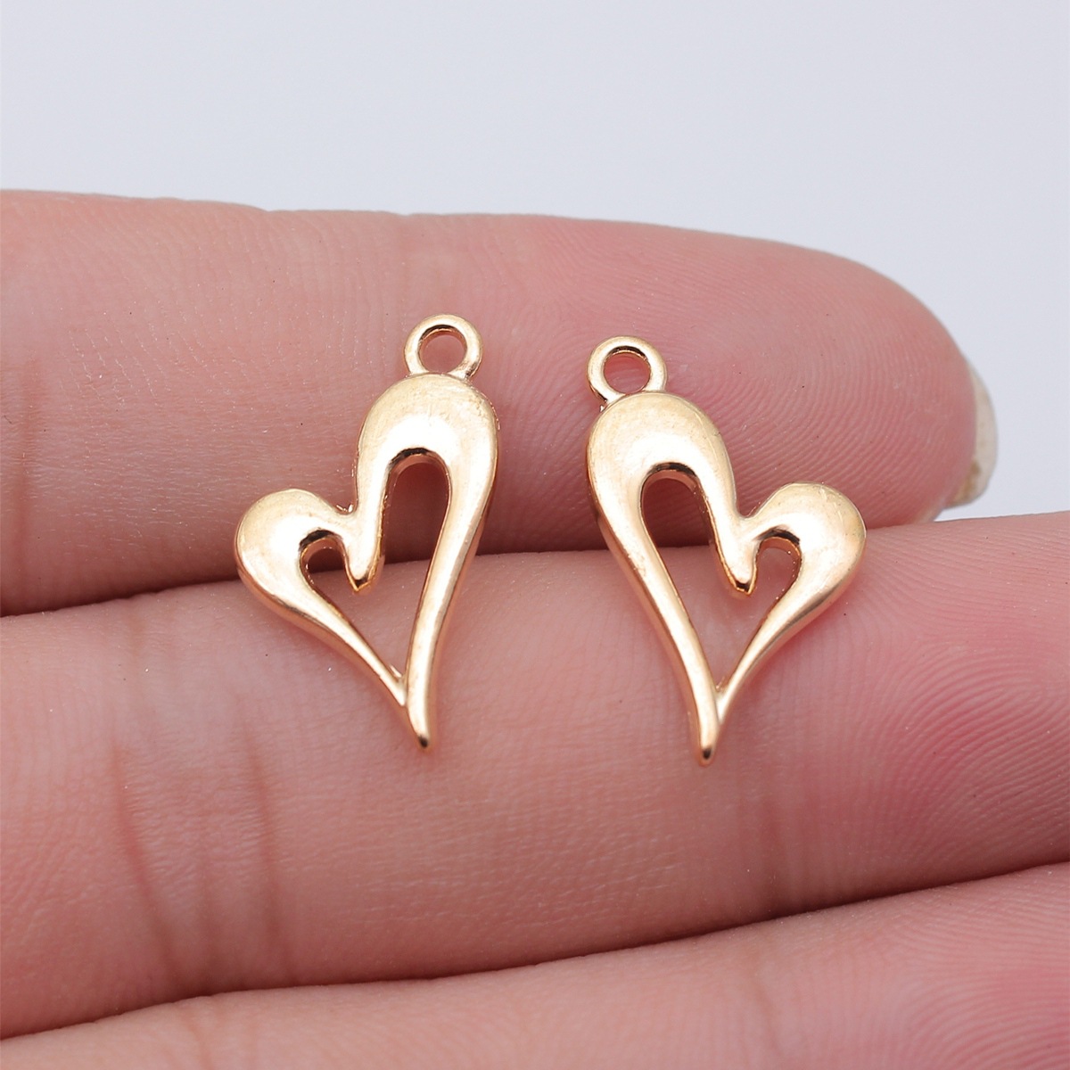 Mini Hollow Heart Vintage Coup - Vintage Fashion Jewelry Necklaces ulasan dan harga