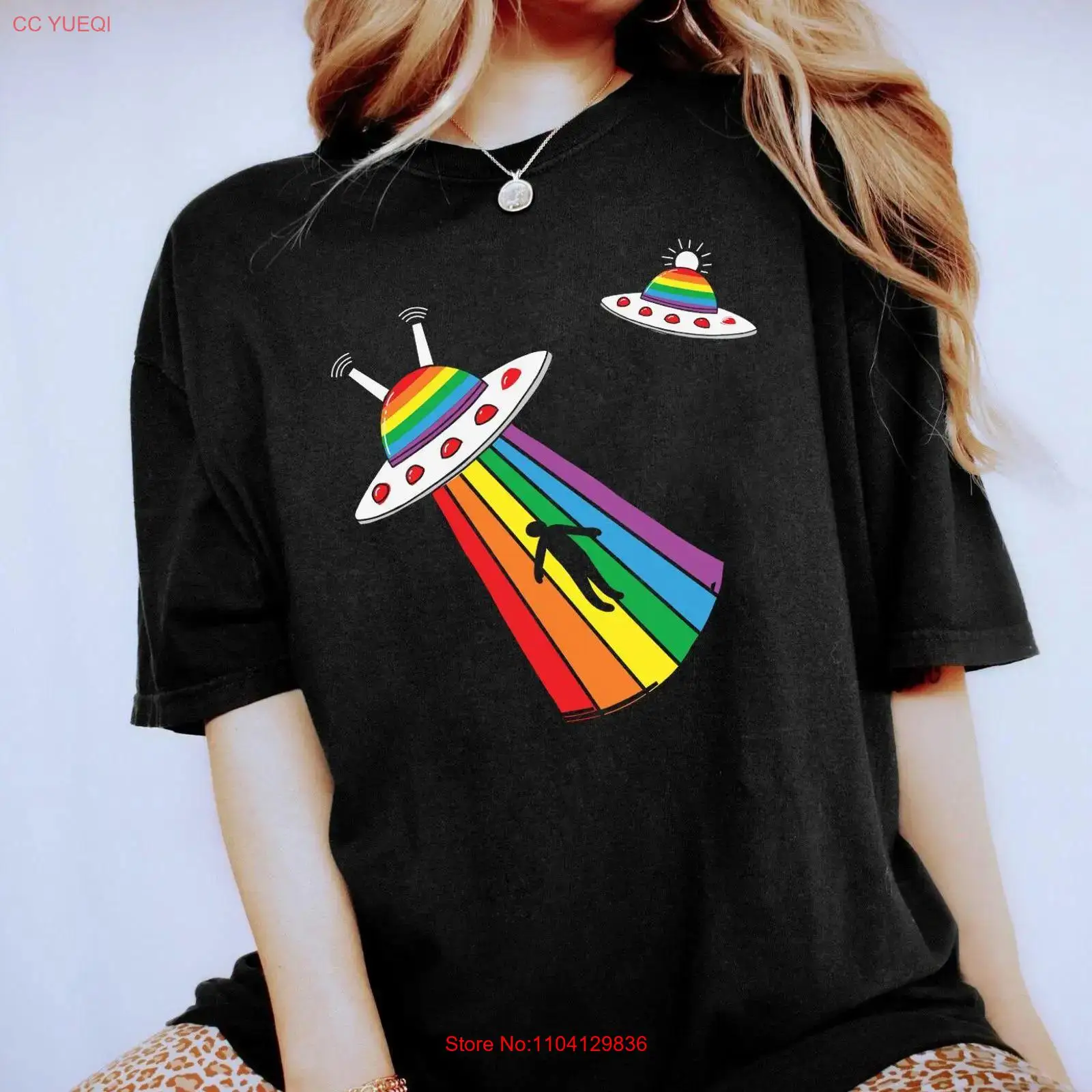 LGBTQ Alien T Shirt Pride UFO  - Vintage Queer Fashion ulasan dan harga